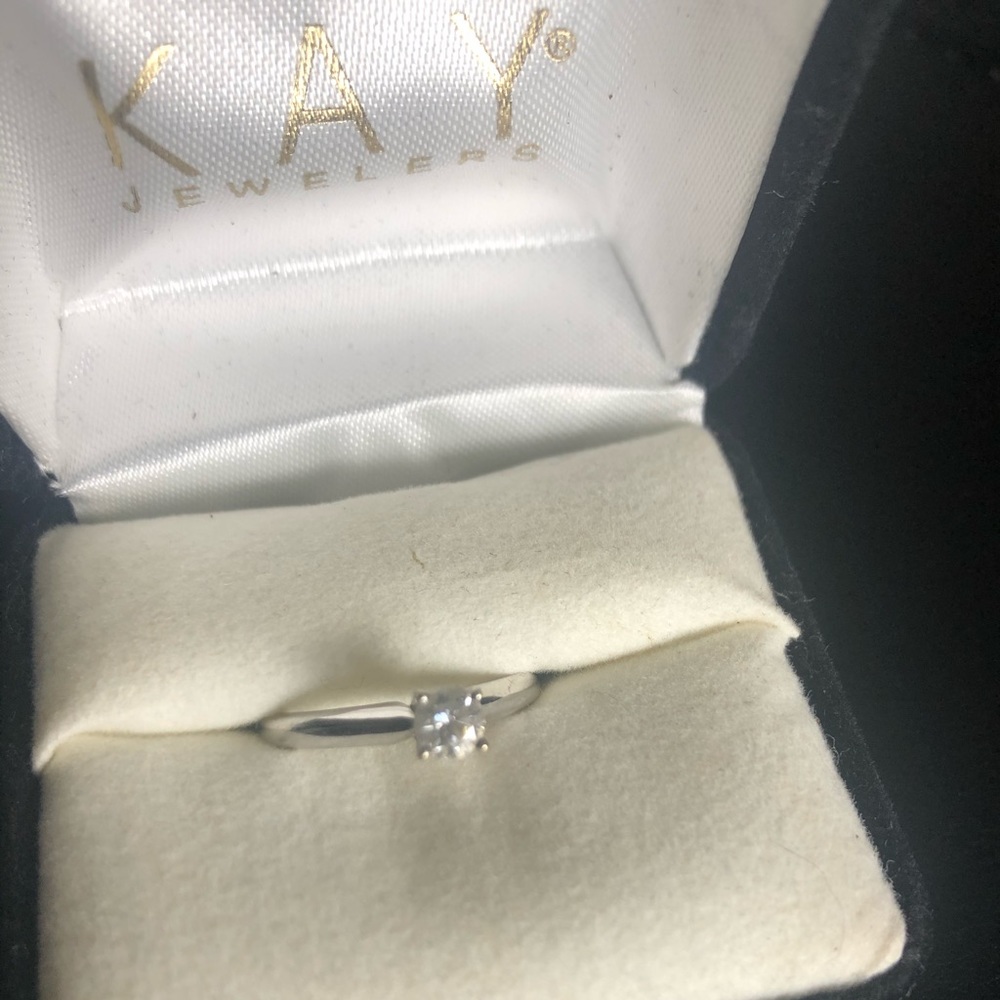 1/4 carat solitaire diamond ring